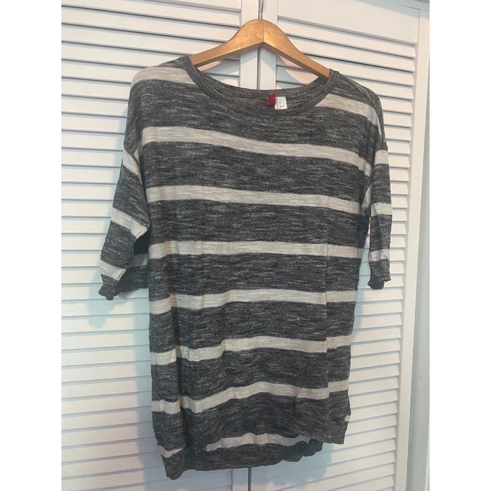 Divided by H&M Grey White Striped Lightweight Knit Top Size 2 Elbow Sleeve